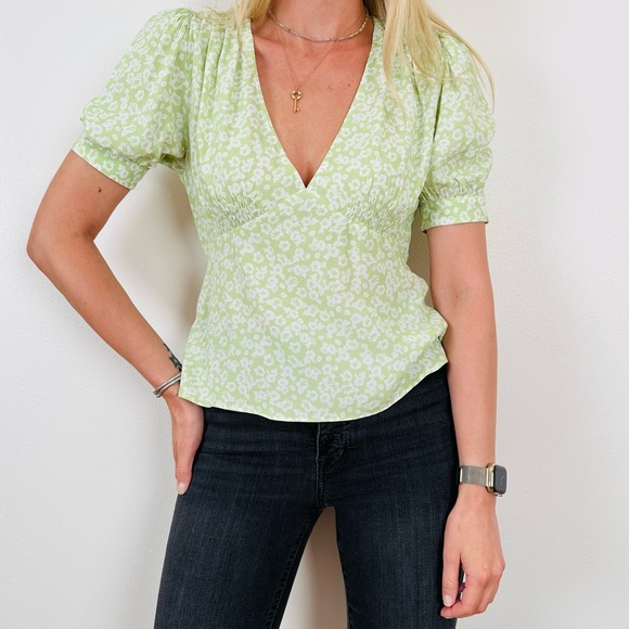 Sophie Rue Tops - New Sophie Rue Floral Print Tie Back Peplum Deep Front V-neck Blouse Top